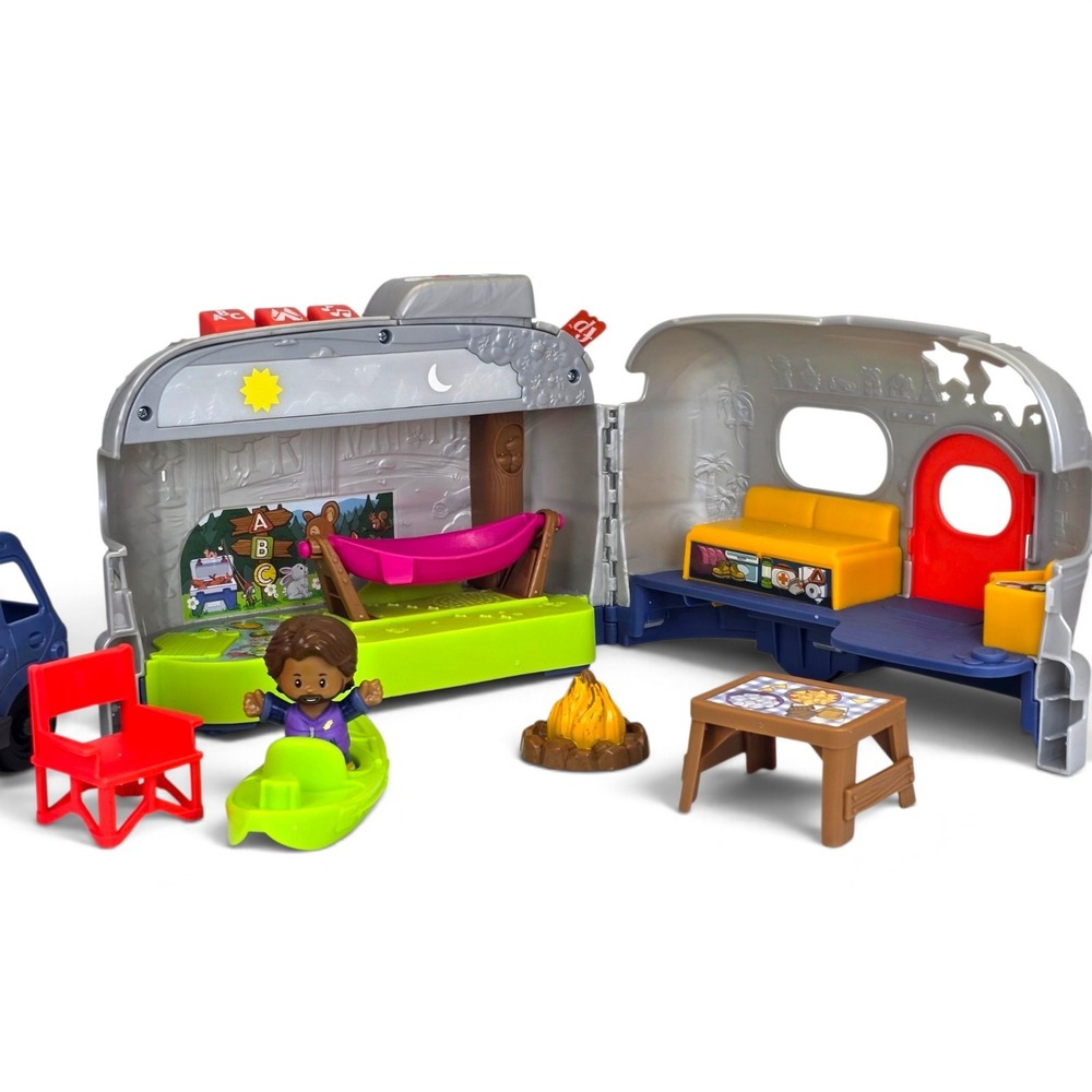 Fisher Price Little People Camper Playset SUV Kayak Campfire  Figurine Lights Up